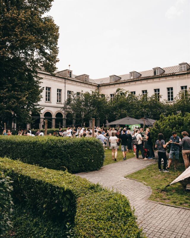 Discover our partner venue @jardin.hospice .  A peaceful oasis of greenery right in the heart of Brussels 🌿. Whether for a corporate event, a private gathering, or even your wedding, enjoy this unique space, both indoors and outdoors, for unforgettable moments ✨

Make this exceptional venue yours and give your guests a magical experience!

Contact us now for more info and to plan your event! 📞

#Brussels #EventVenue #Weddingvenue #ExceptionalLocation