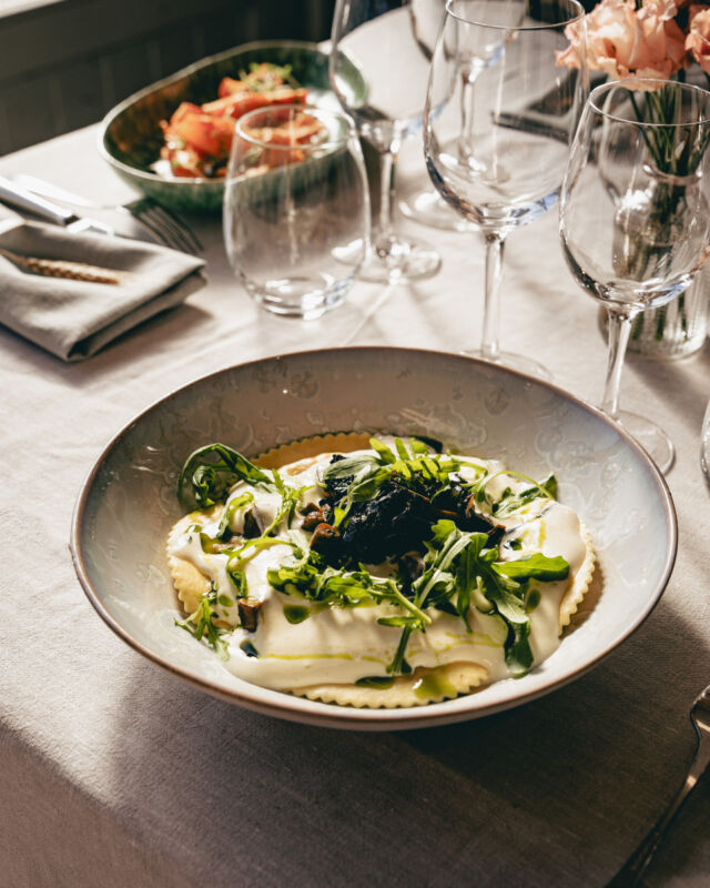 ✨ Today is International Pasta Day! To celebrate, treat yourself to our special dish: Ravioli with porcini mushrooms and spinach, topped with a rich Comté cream 🧀

#ktchncatering #internationalpastaday #foodsharing #sharedmoments